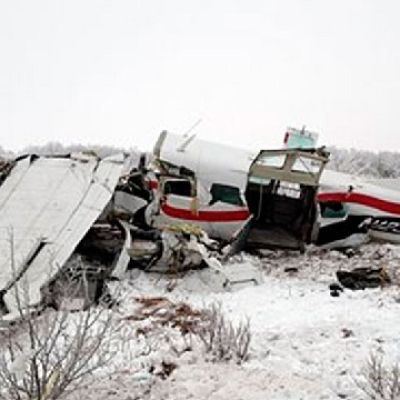 Charter plane with 8 onboard crashes in Alaska