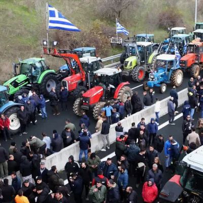 Farmers’ protests disrupt truck traffic on border with Türkiye