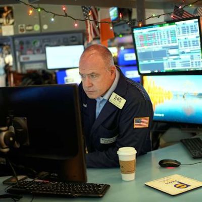 Asian Markets Show Varied Performance as US Stocks Hit New Highs – Internewscast Journal