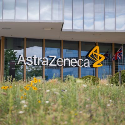 Astrazeneca explores $400bn megadeal with US rival