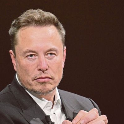 Musk is world’s first trillionaire as SpaceX IPO sends wealth to the moon | New Straits Times