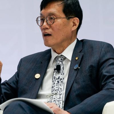 Bank of Korea governor says board needs to discuss household debt