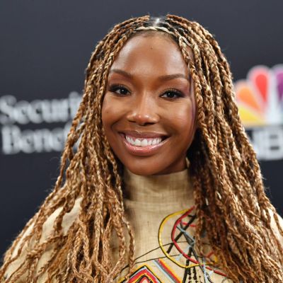 Brandy says “dehydration” caused her to leave concert with Monica abruptly