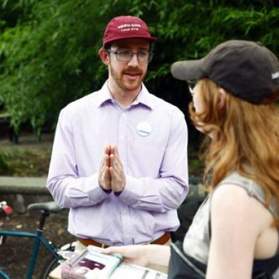 In Cambridge, Evan MacKay is trying to pull off a nearly impossible feat in Mass. politics: Unseating a Democratic House incumbent – The Boston Globe