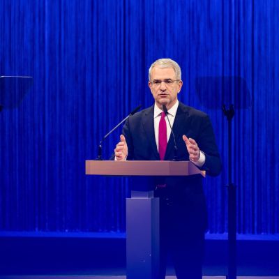 US consumers unsettled by economic slowdown, Nestle CEO says