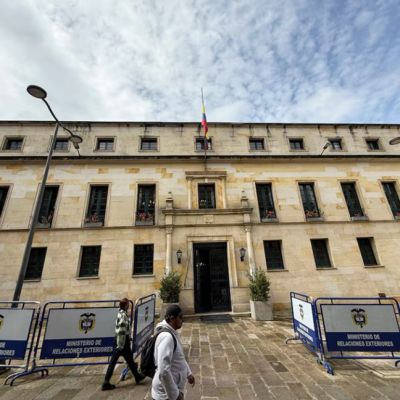 Colombia recalls US ambassador after Trump’s tariff threat, drug remarks – Stabroek News