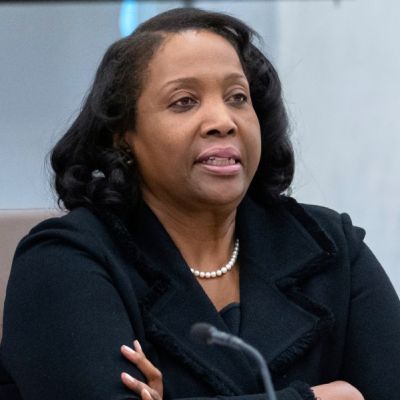 Court Decides Lisa Cook Can Stay as Fed Governor Amid Legal Battle Against Trump’s Dismissal Efforts – Internewscast Journal