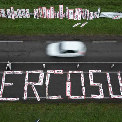 South American, EU negotiators race to close divisive trade deal