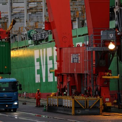 Japan's exports rise in April, shipments to US slump