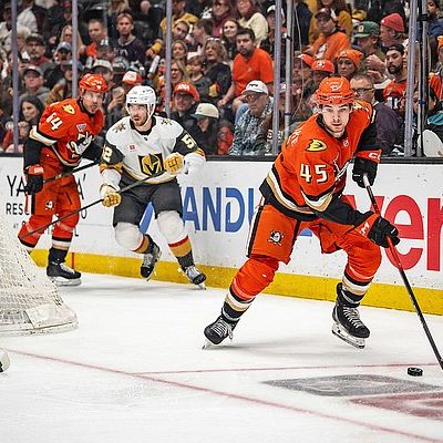 Ducks find power-play success, edge Golden Knights to even series | Jefferson City News-Tribune Img