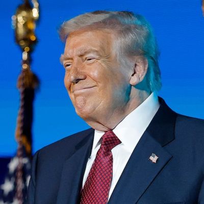 Trump Pardons His Top 2020 Allies in Mammoth Late-Night Reveal