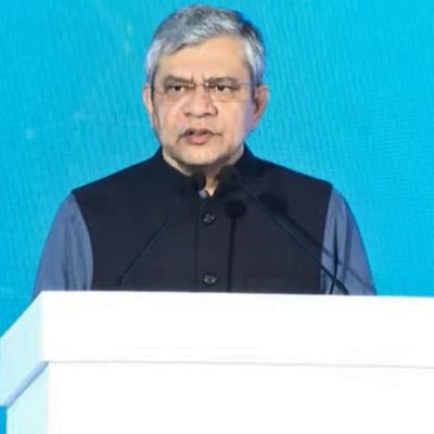 Ashwini Vaishnaw Calls on Digital Platforms to Address Deepfakes, Cyber Fraud