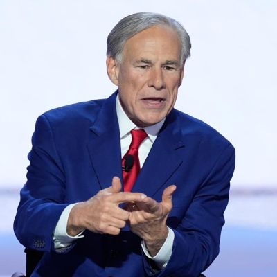 Trump, Abbott barnstorm Arizona as ex-prez makes play for swing state