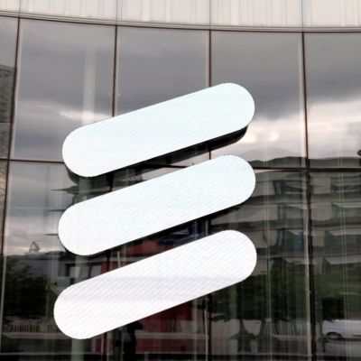 Ericsson beats quarterly core profit estimates, shrugs off tariffs