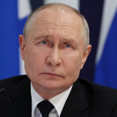 Putin Humiliates Trump's Goons Hours After Talks