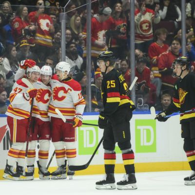Flames Push Winning Streak to 3 Games With 5-2 Victory Over Canucks – The Hockey Writers Calgary Flames Latest News, Analysis & More