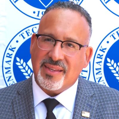 U.S. Secretary of Education visits Wisconsin