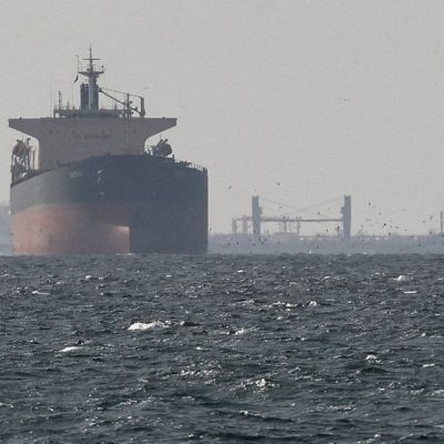 Oil returns to $100 as Iran intensifies attacks on shipping