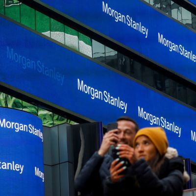 US bank profits rise, but executives raise more tariff warnings