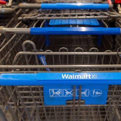 Walmart warns of higher prices, withholds second-quarter profit guidance