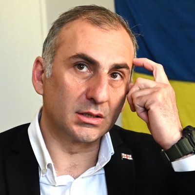 Opposition leader arrested over attempted arson of government building