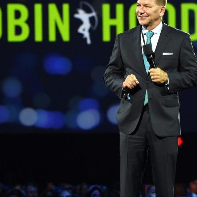 Hedge fund icon who predicted Black Monday warns that no matter who wins — Trump or Harris — inflation is coming