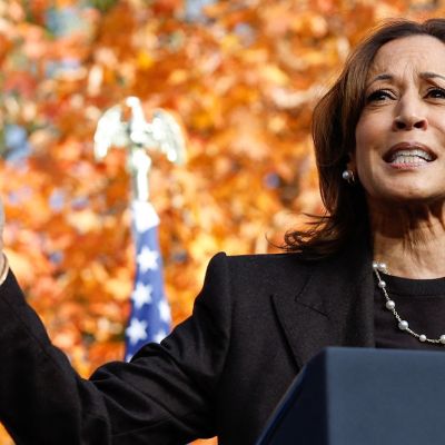 Kamala Camp Scrambles To Navigate Cracks In The ‘Blue Wall’