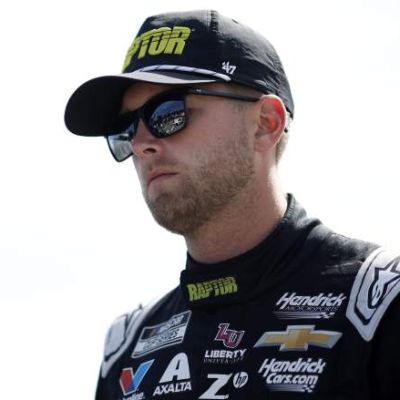 NASCAR Cup: Hendrick Motorsports Dominates as Byron and Larson Clinch Championship 4 Spots