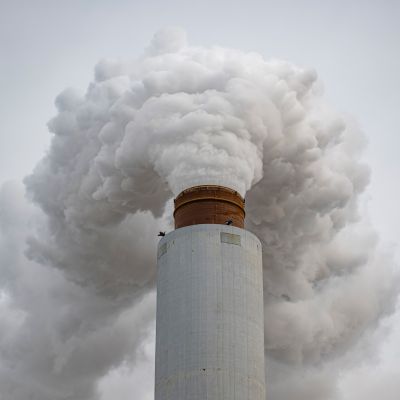 Trump Doubles Down on Climate Denial With Plan to Repeal Power Plant Rules