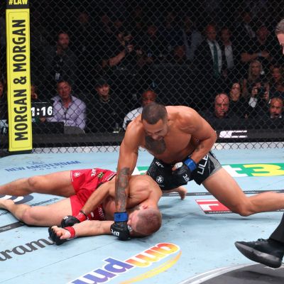 Jiri Prochazka vs Carlos Ulberg UFC 327 result: New champion crowned as Kiwi wins belt on one leg