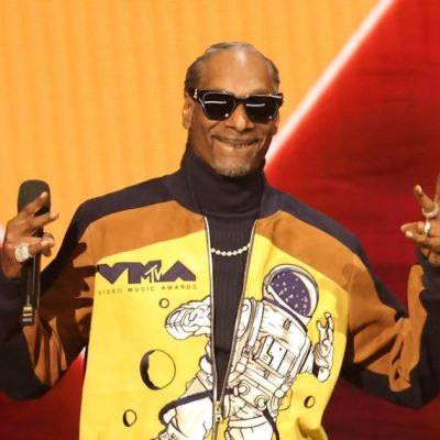Snoop Dogg Jokes that Madonna Is ‘Not a Virgin No More’ in 2026 MTV VMAs Monologue