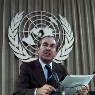 Ireland’s FM opposes name change of Herzog Park amid int’l criticism