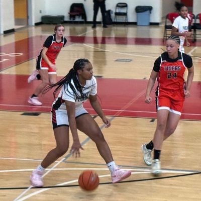 Renaissance girls basketball advances on Day 1 of the Hoophall Invitational