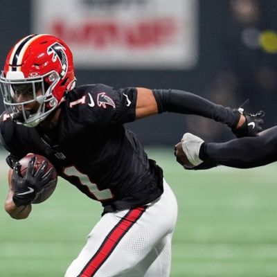 NFL Monday night: Falcons back breaks Auburn alumnus’ 42-year-old record