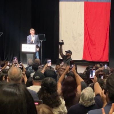 Talarico rallies supporters in El Paso in statewide get-out-the-vote effort