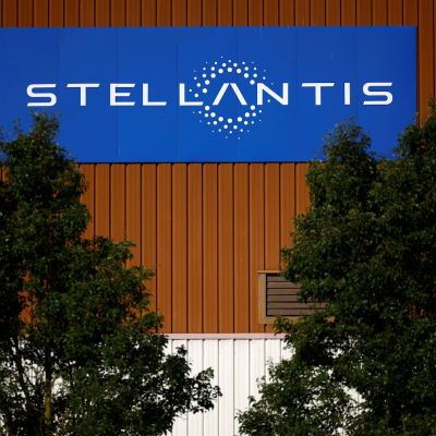 Stellantis pauses retooling at Canada factory slated to build Jeep Compass