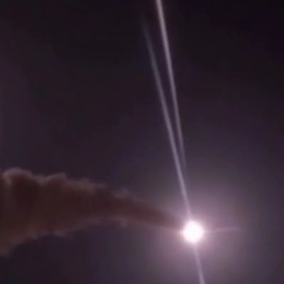 Iran oo Dib u Weerartay Ka Dib Weerarkii Ugu Horreeyay ee Mareykanka Ku Dhawaad ​​Bil