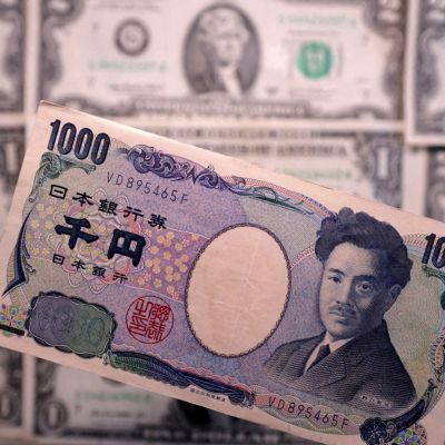Dollar takes a breather; yen waits on BOJ