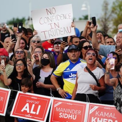 Veteran MPs urge action to address threats to politicians before federal election campaign