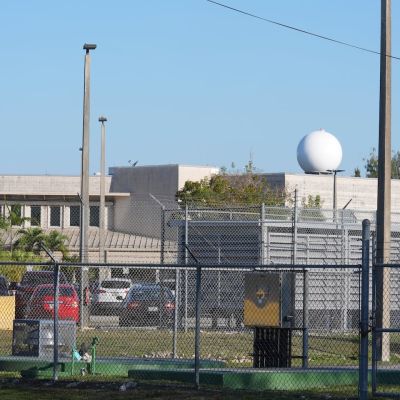 As immigrant arrests surge, complaints of abuse mount at America’s oldest detention center in Miami – The Boston Globe