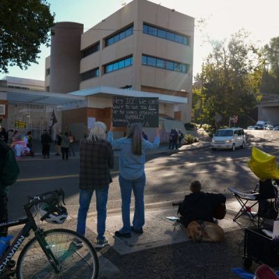 Federal Court Blocks Trump Administration’s Troop Deployment to Portland: Latest Updates – Internewscast Journal