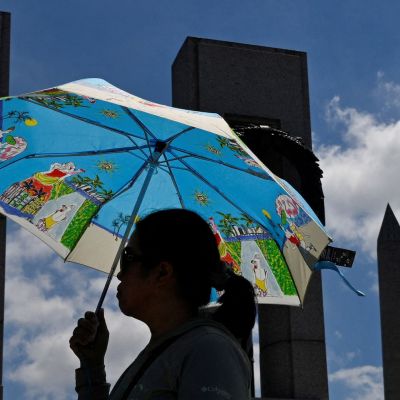 Heat wave scorches US East Coast as dangerous temperatures expand to West