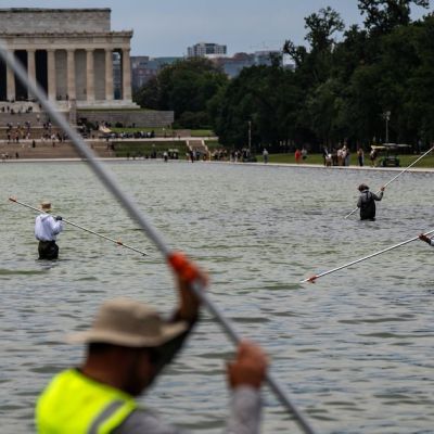 Donald Trump’s reflecting pool turns into a political quagmire