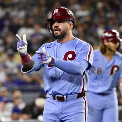Alexander: One big swing might have changed Dodgers-Phillies series