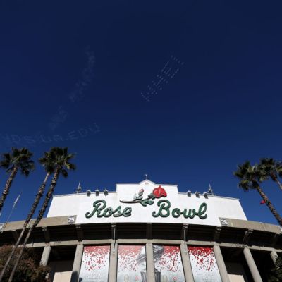 No. 8 Oregon Ducks vs. UCLA Bruins: Score updates, live stream, odds, time, TV channel, how to watch online