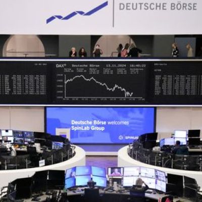 European shares edge lower, tech stocks drag after Nvidia’s disappointing forecast By Reuters