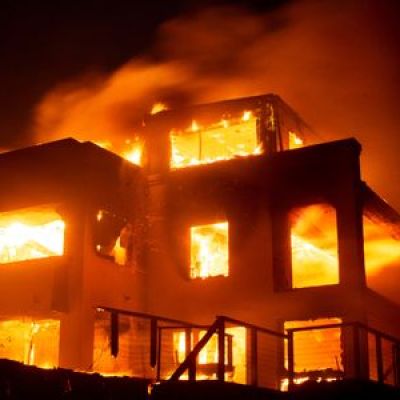 Film stars, celebrities lose homes in Los Angeles wildfires By Reuters