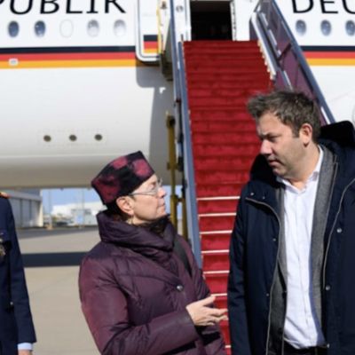 Lars Klingbeil Arrives in China Amid Warnings Germany Is “Too Exposed” to Beijing – https://eutoday.net