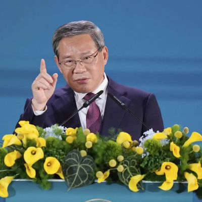 US politicians call for more military-to-military dialogue in rare trip to China