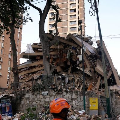 Deadly earthquakes devastate Caracas as thousands feared trapped